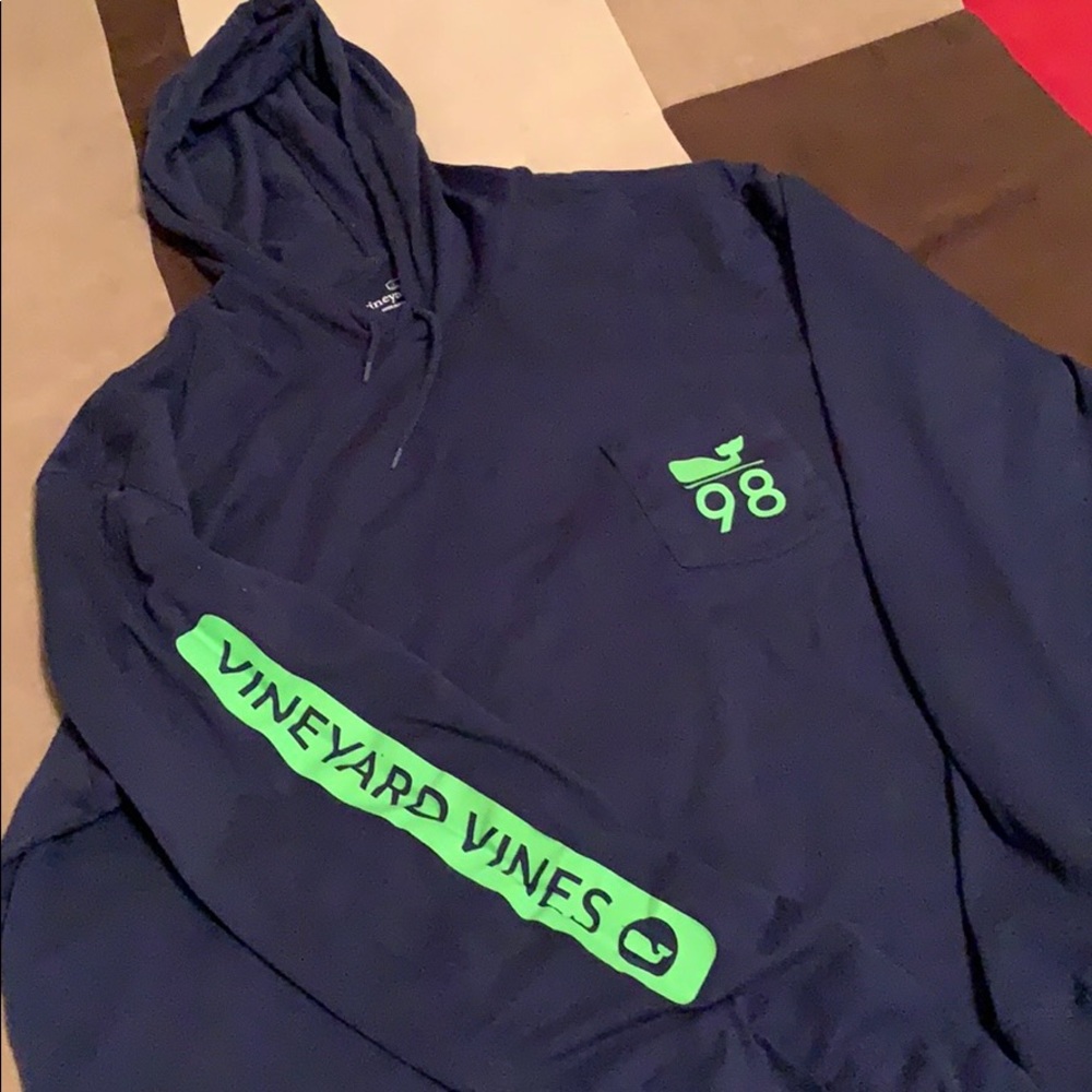 Lightweight Vineyard Vines shirt hoodie